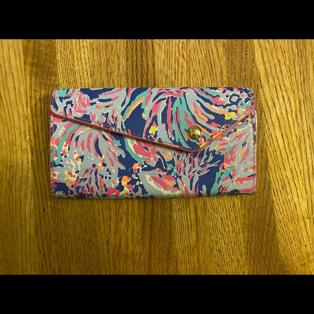Lilly Pulitzer clutch- NWOT!
